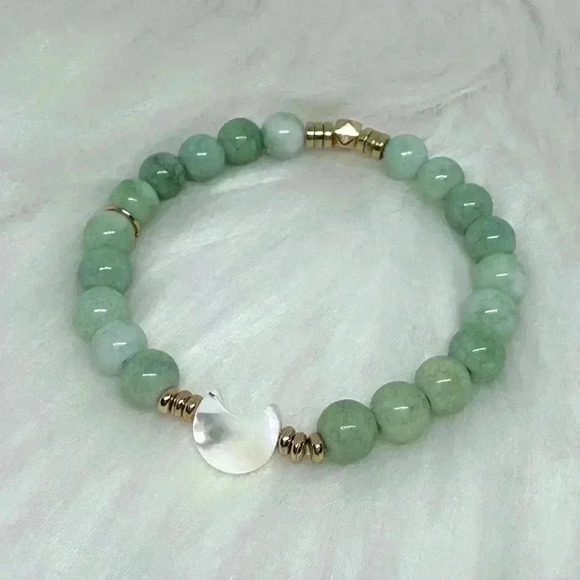 Crescent Moon Beaded Green Bracelet - Picture 3 of 8